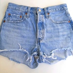 LEVI'S 501 DENIM SHORTS